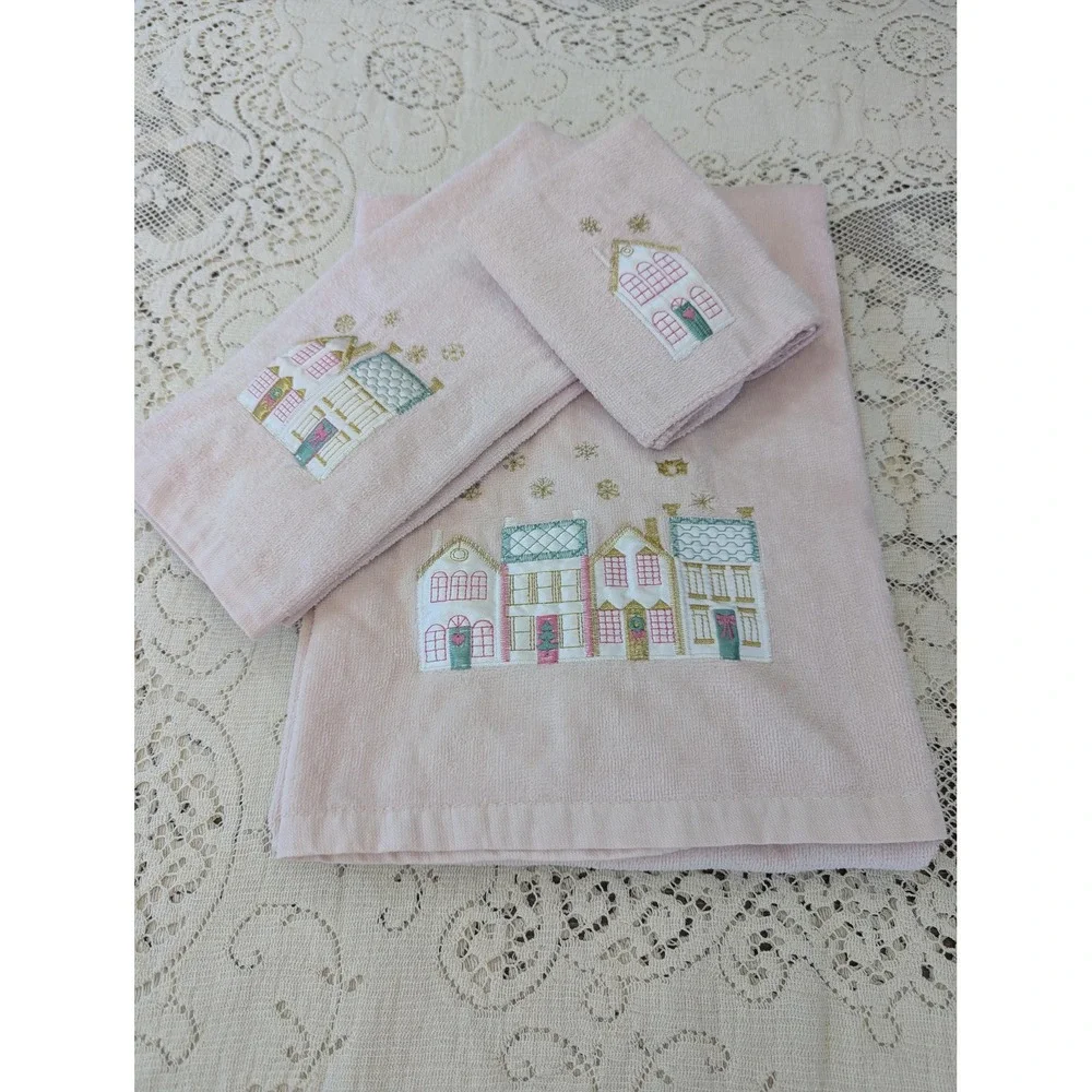 Vintage 1980's Pink Christmas Towel Set by R.A. Briggs
